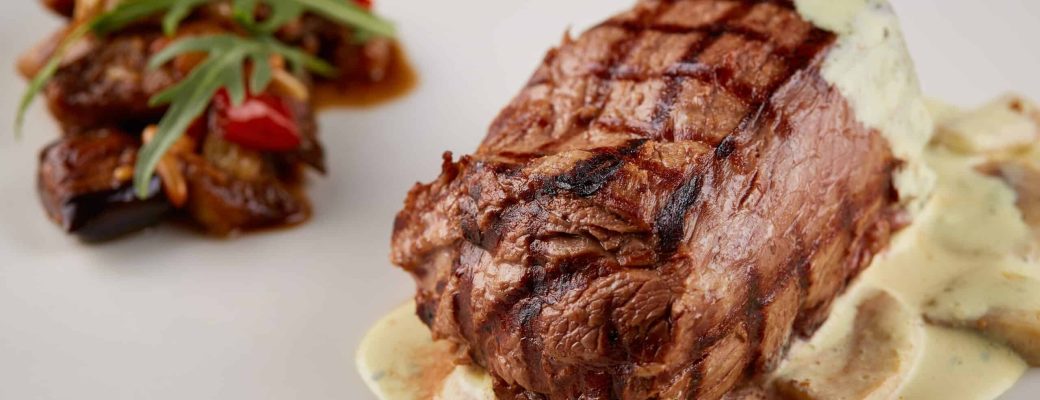 Filé Mignon Ao Molho De Queijo é Um Prato Sofisticado E Irresistível