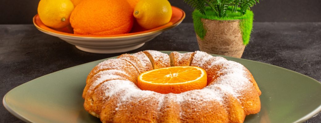 Bolo De Fubá E Laranja