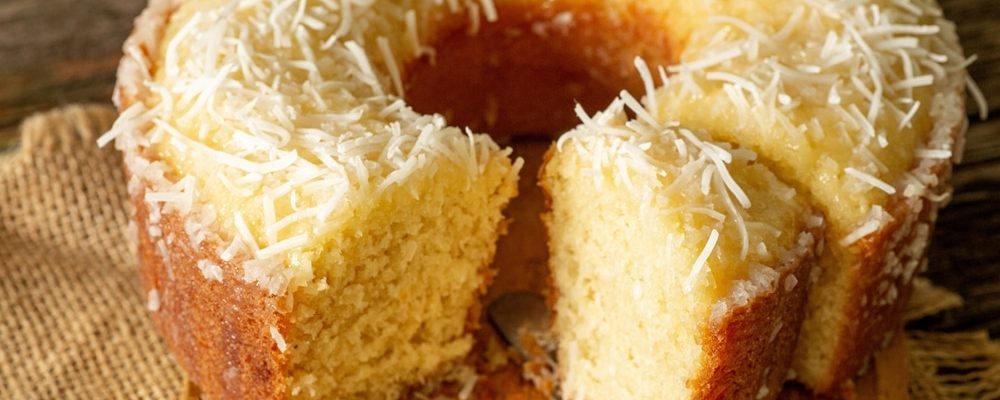 Bolo De Coco Molhadinho Uma Explosão De Sabor