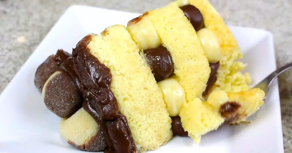 Bolo casadinho decorado com brigadeiro preto e branco