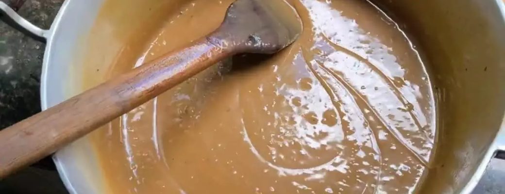 Doce De Leite Da Roça Feito No Fogão A Lenha