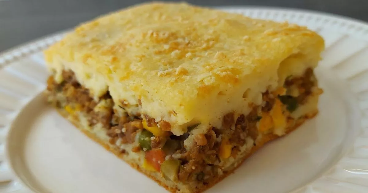 torta de mandioca com carne moída