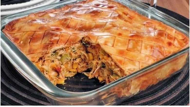Torta fácil de frango e massa de pastel a melhor pra hoje veja