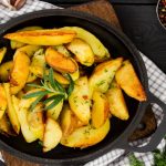 Batata Assada Com Alecrim Fresco: Uma Receita Que Aprendi Com Minha Avó
