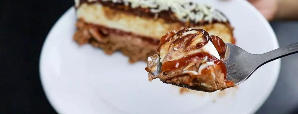 Terrine De Chocolate Com Geléia De Morango