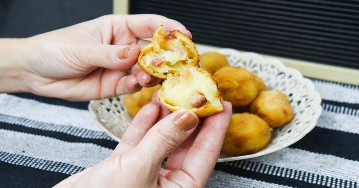 bolinho de mandioca com bacon e calabresa