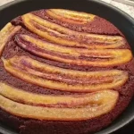 Bolo De Chocolate Com Banana Caramelizada Na Frigideira