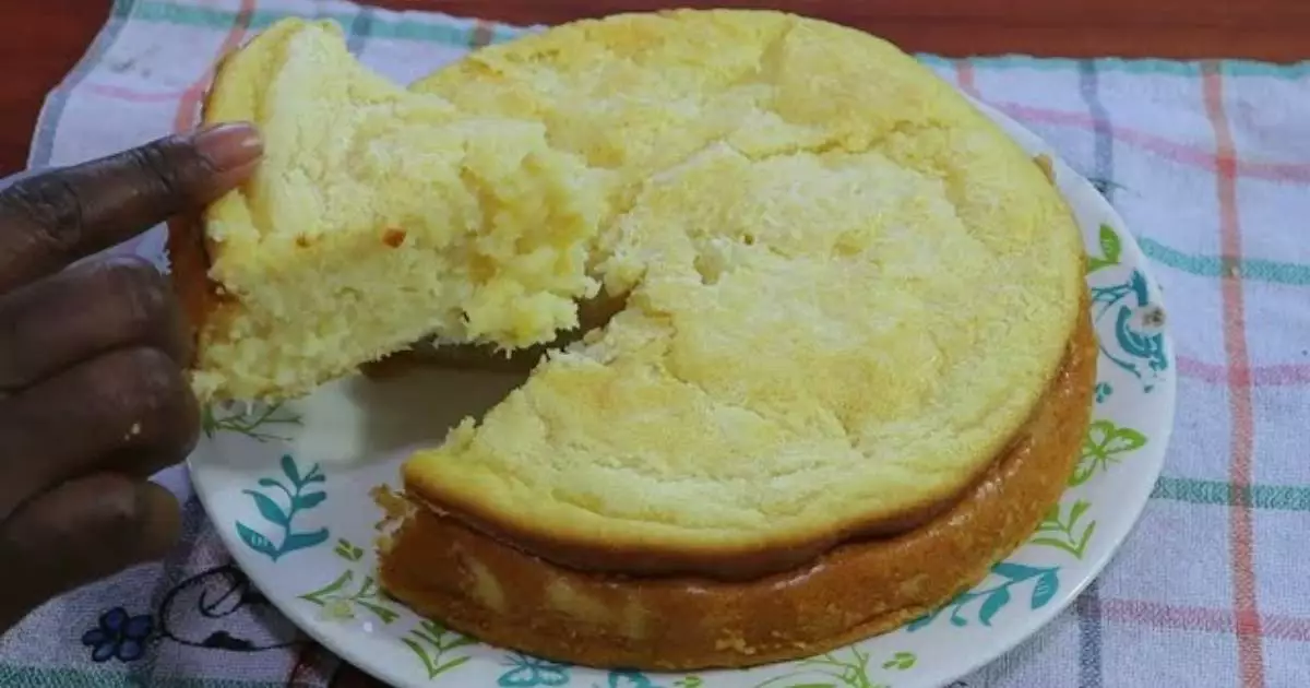 Bolo de Coco e Leite Condensado com Massa Mole e Cremosa Nem Precisa de Recheio