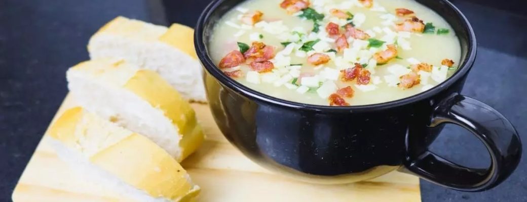 Caldo De Mandioca Com Bacon E Calabresa