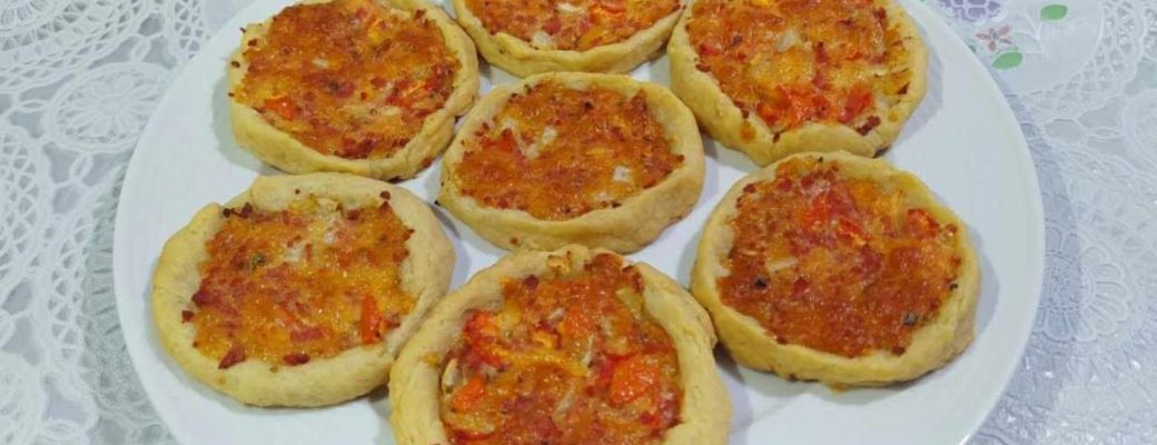 Esfihas De Queijo E Presunto