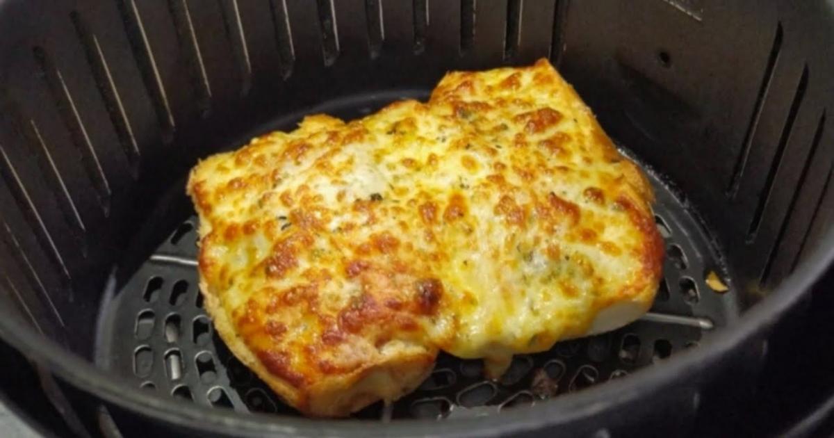 pão gratinado com vinagrete