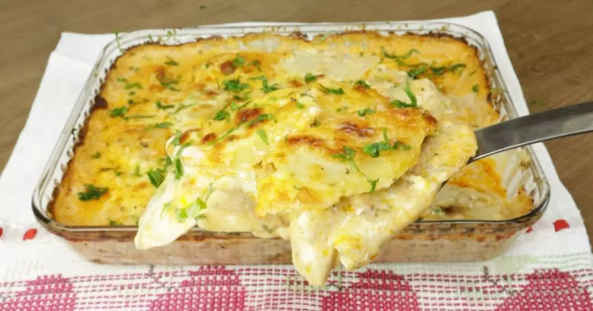 Filé de Merluza ao Molho Branco Gratinado de Forno