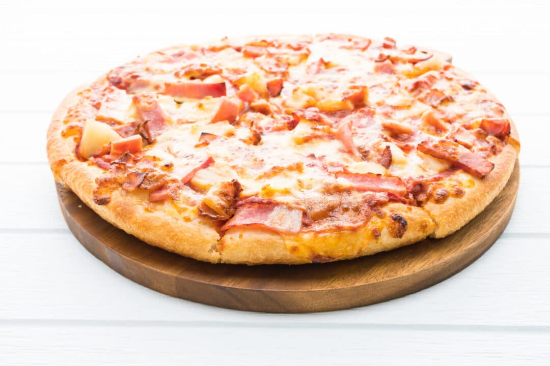 Pizza Havaiana deliciosa que você precisa fazer hoje!