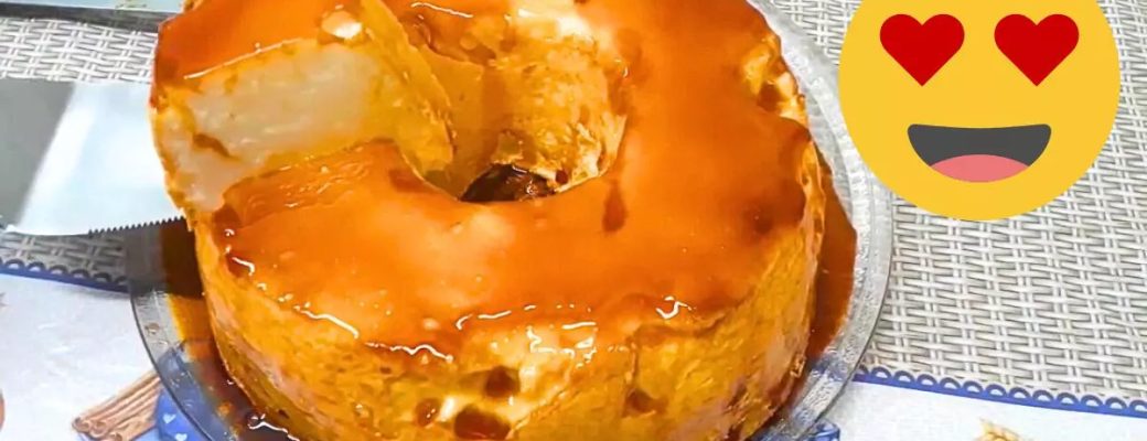 Sobremesa De Nuvem Doce Com Calda
