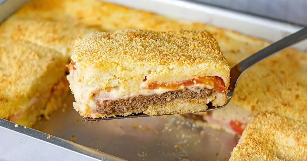 Torta Salgada de Hambúrguer de Liquidificador