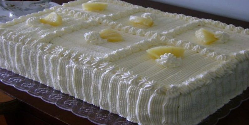 Bolo Gelado De Abacaxi Fofinho E Com Cobertura