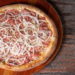 Veja Como Preparar Essa Deliciosa Pizza De Calabresa Acebolada