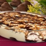 Delicioso Gelado De Travessa Realmente Une A Família