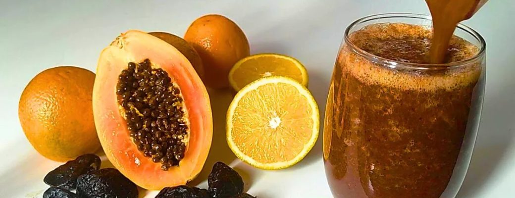 Suco Natural De Laranja, Mamão E Ameixa Para Aliviar Prisão De Ventre.