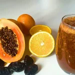 Suco Natural De Laranja, Mamão E Ameixa Para Aliviar Prisão De Ventre.