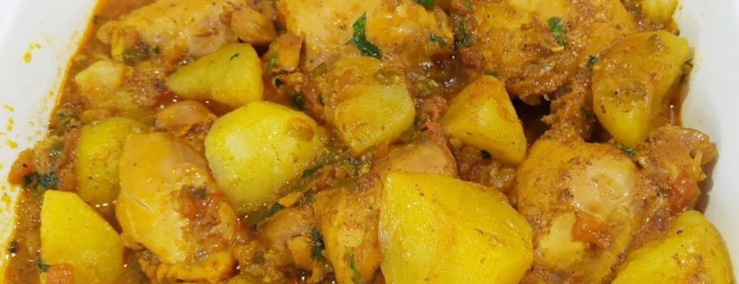 Sobrecoxa Ao Molho Com Batatas