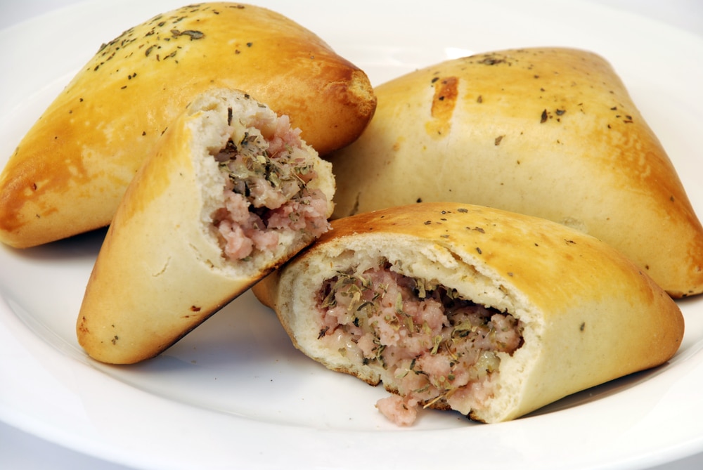 Esfirra de Carne Deliciosa para impressionar os amigos!