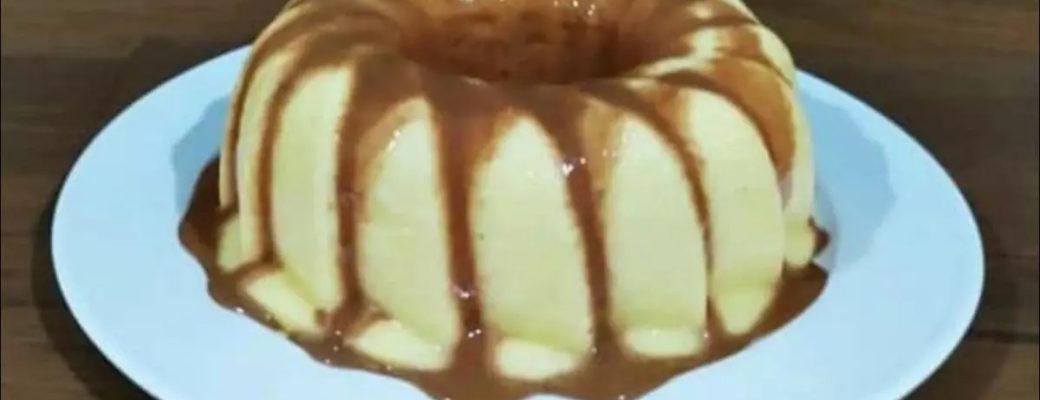 Manjar De Maracujá Com Calda De Chocolate