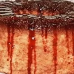 Surpreenda Seus Amigos Com Este Bolo De Queijo Com Calda De Vinho