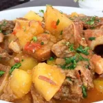 Vaca Atolada Com Costela E Mandioca
