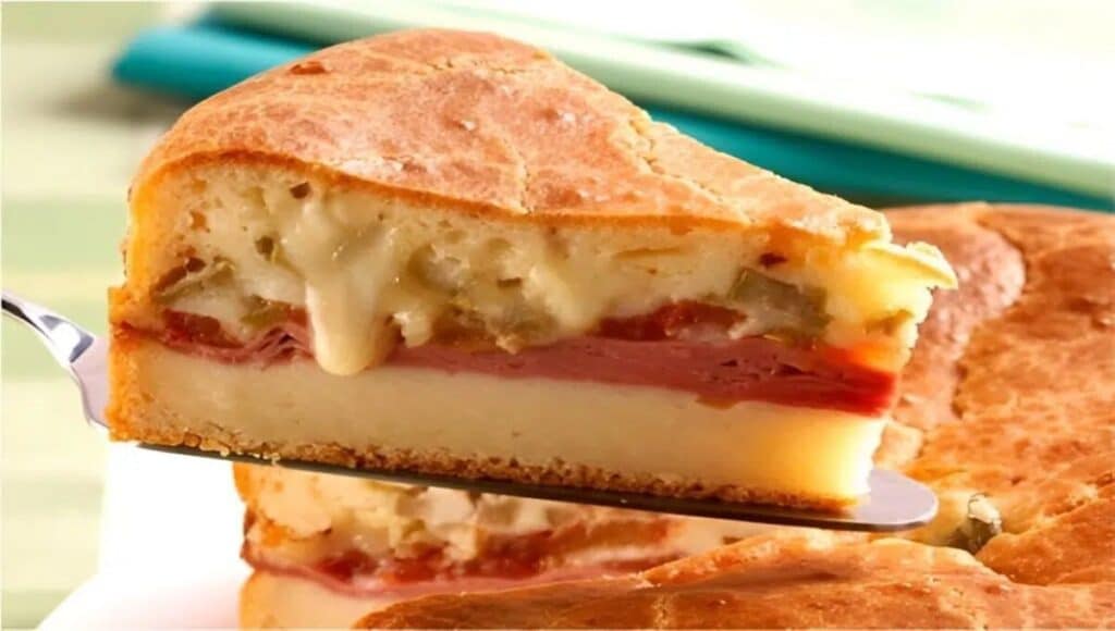 Torta de mortadela com requeijão vai ter SURPREENDER