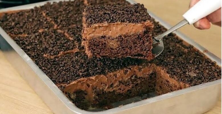 Como Fazer No LIQUIDIFICADOR E MOLHADINHO O Bolo De Chocolate é DIVINO