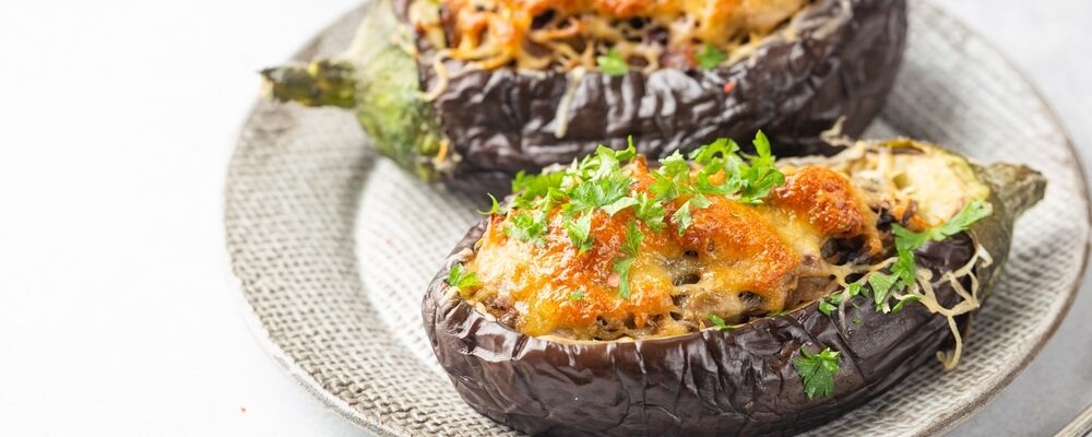 Receitas Fáceis Berinjelas Assadas E Recheadas é Irresistível