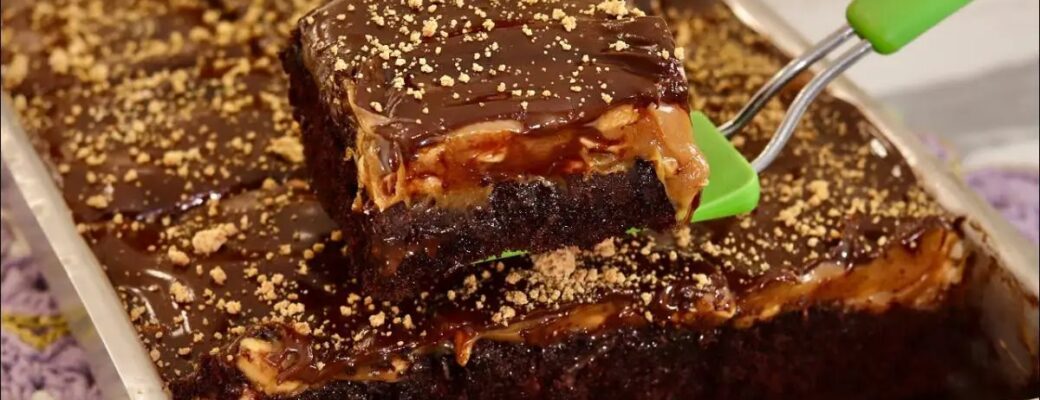 Um Bolo úmido, Recheado E Com Sabor Irresistível De Amendoim. Descubra Essa Delícia!...