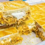 Este Empadão De Frango Tem Uma Massa Incrível E Um Recheio Super Cremoso. Experimente Agora!...