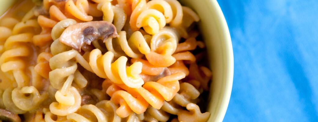 Minha Tia Ama Esse Macarrão Com Atum E Creme De Leite E Vou Te Ensinar Hoje!