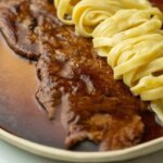 Aprenda A Fazer Paillard De Mignon Com Fettuccine Alfredo, Uma Combinação Perfeita De Carne Suculenta...
