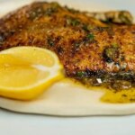 Aprenda A Fazer Um Delicioso Peixe à Meunière, Dourado Na Manteiga Com Limão E Alcaparras....