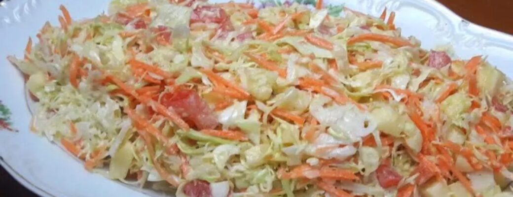 Veja Como Preparar Uma Salada De Repolho Cremosa Com Creme De Leite, Perfeita Para Qualquer...