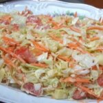 Veja Como Preparar Uma Salada De Repolho Cremosa Com Creme De Leite, Perfeita Para Qualquer...