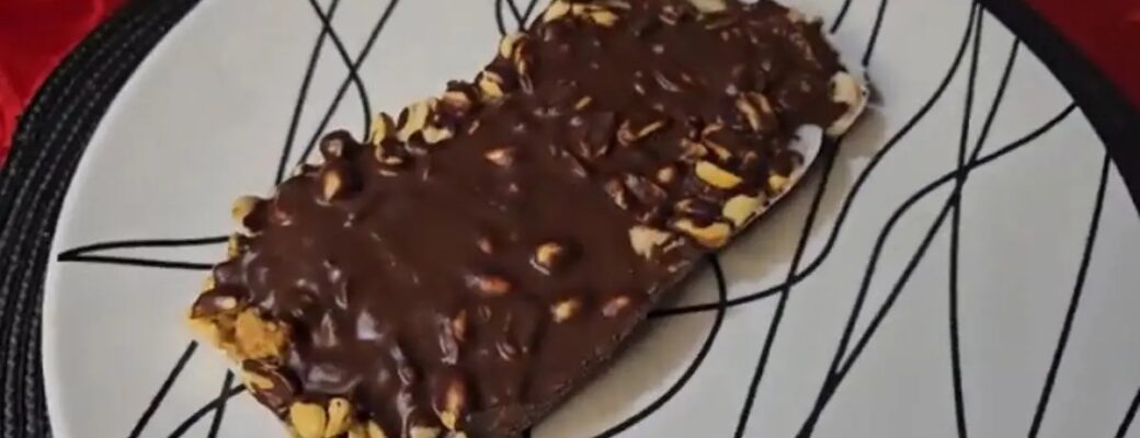 Aprenda A Fazer Um Snickers Vegano Delicioso, Saudável E Muito Fácil De Preparar!...