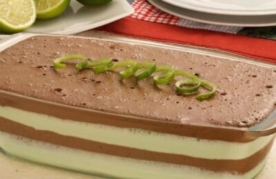 A Mousse De Chocolate E Limão Em Camadas Linda E Gostosa