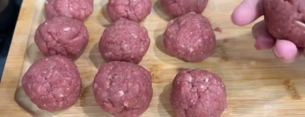 As Almôndegas Carne Moída Receita Vó Tradicional Delícia São Práticas, Suculentas E Feitas No Molho....
