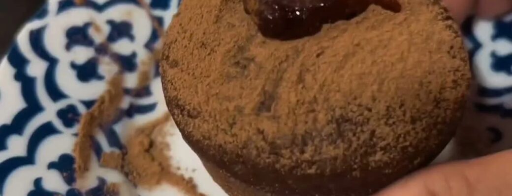 Os Bolinhos Chocolate Fofinhos Para Lanche Ou Café Delícia São Ideais Para O Dia A...