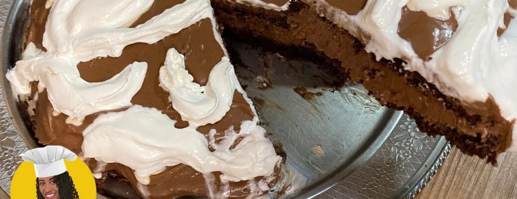 Bolo Amor-Perfeito, Fofinho E Recheado Com Doce De Leite E Chantilly! Aprenda Essa Receita Deliciosa...