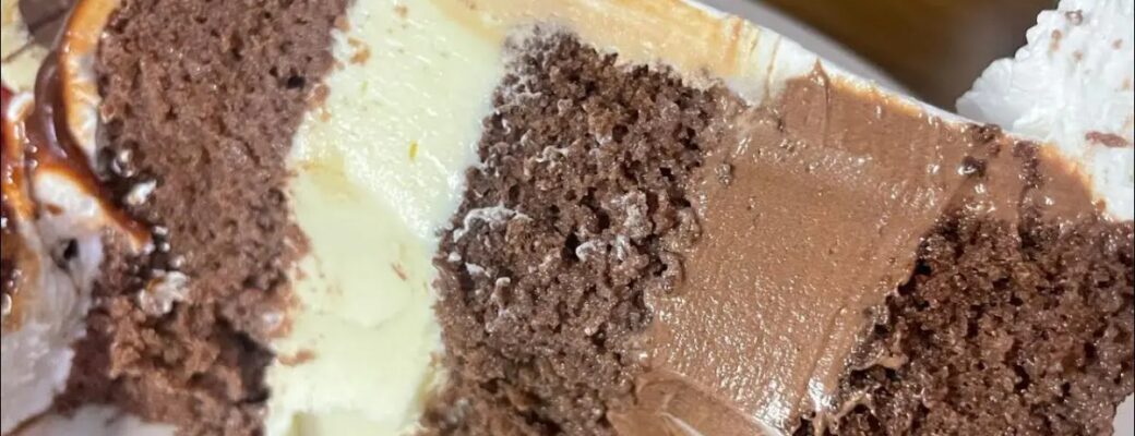 Aprenda A Fazer O Bolo Duas Mousses, Com Camadas De Chocolate Branco E Preto, Perfeito...