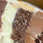Aprenda A Fazer O Bolo Duas Mousses, Com Camadas De Chocolate Branco E Preto, Perfeito...