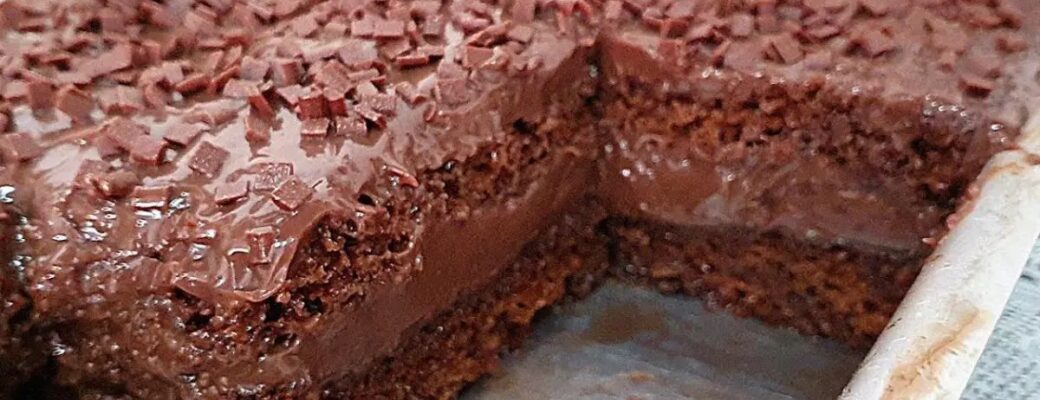 Bolo Gelado De Brigadeiro Bem Molhadinho E Delicioso