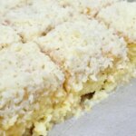 Receita Prática E Deliciosa De Bolo De Sorvete De Coco Molhadinho....