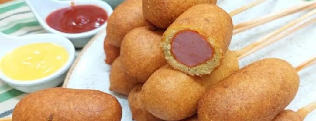 Receita Rápida De Cachorro-quente No Palito, Perfeita Para Festas. Crocante E Deliciosa!...