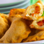 Pastel Com Massa De Mandioca: Crocante Por Fora, Macio Por Dentro!